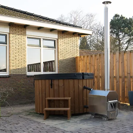 Wellness Met Privesauna En Hot Tub - Glamping Aan De Maas * Kessel (Limburg)