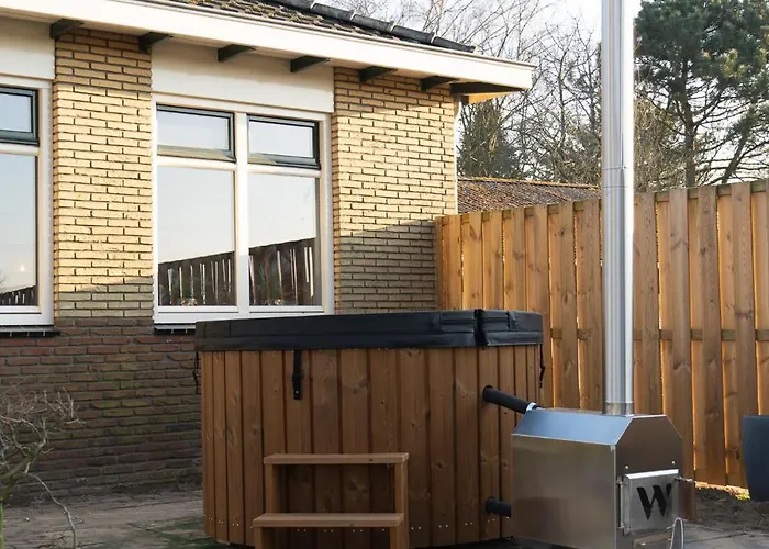 Wellness Met Privesauna En Hot Tub - Glamping Aan De Maas * Kessel (Limburg)